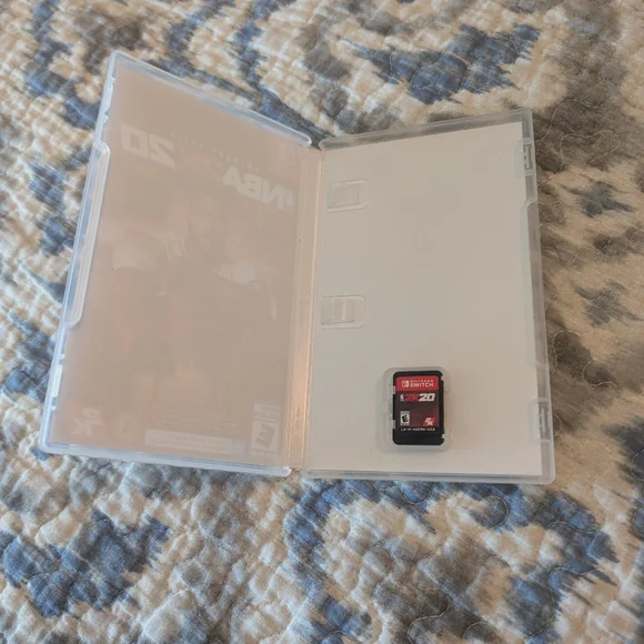⭐2/$25⭐NBA 2K20 (Nintendo Switch) Basketball Game - Picture 2 of 3